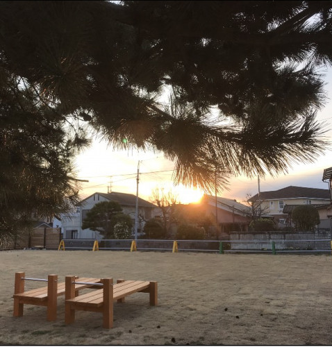 ベンチ.png
