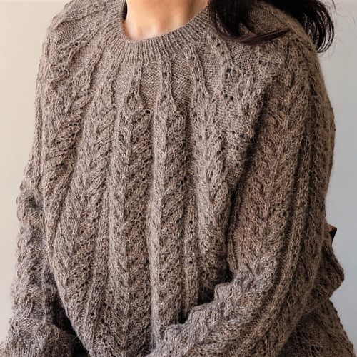 2021 秋冬　手編み　”木漏れ日セーター”