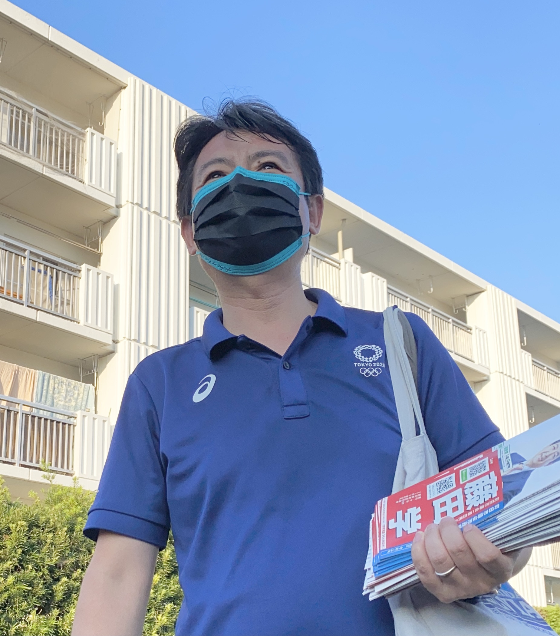 週末は、小山田桜台を、市政報告を配らせていただきながら歩きました。