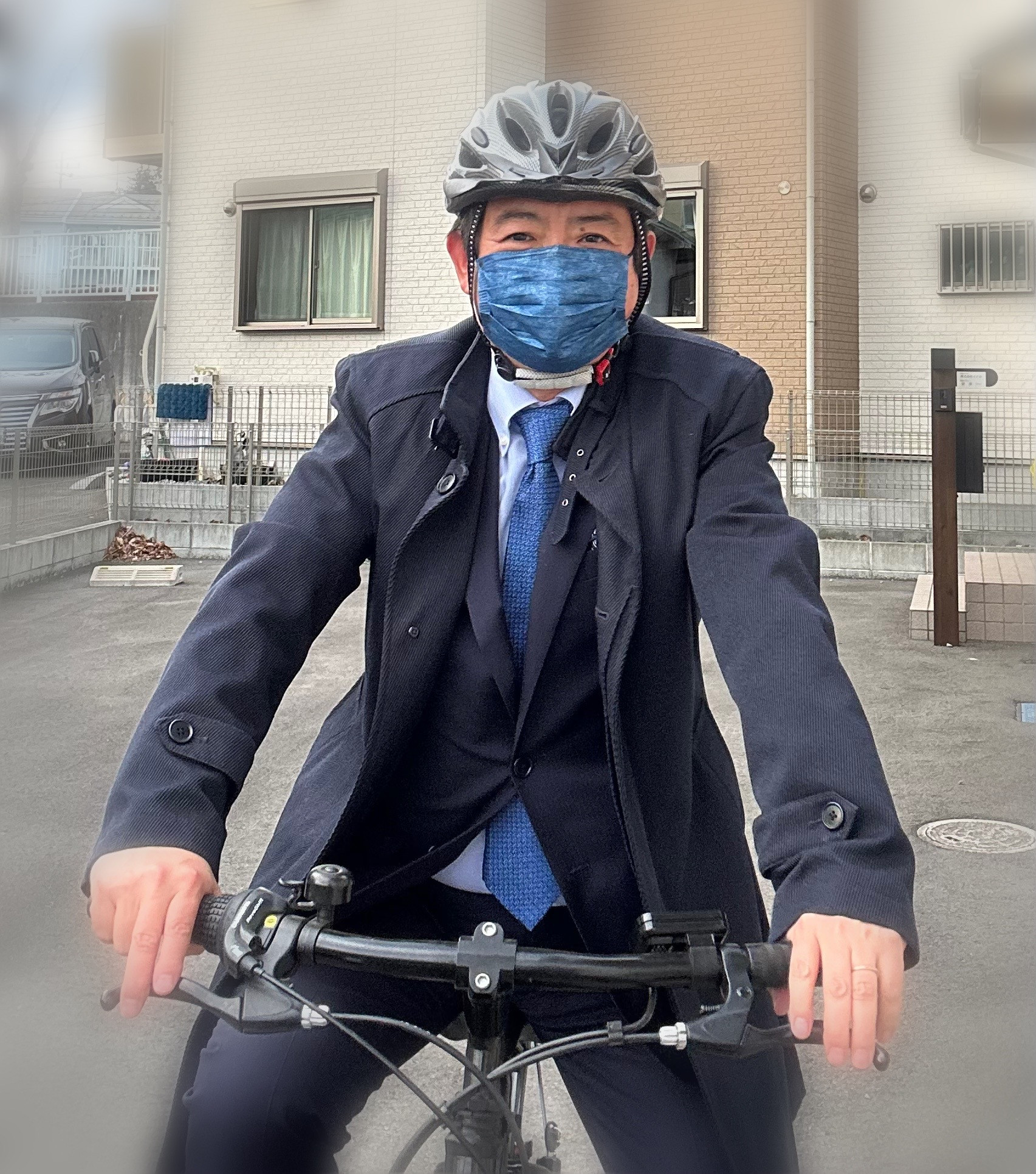 パラメダリストの鹿沼由理恵さんからのアドバイスで、自転車はヘルメットを着用で走行します。  #自転車はヘルメットを着用して走ろう #パラメダリスト #鹿沼由理恵 #町田市議 #ふじた学