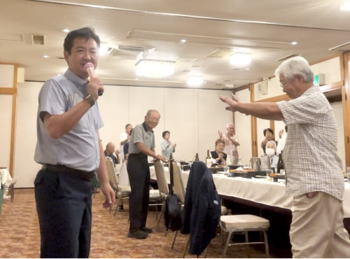 常盤長寿会の敬老祝賀会も４年ぶりの開催です。皆さんと和気あいあいと歌って、踊って、本当に楽しい時でした。 　感謝、感謝、感謝  #老人会に入ろう #町田市議 #ふじた学
