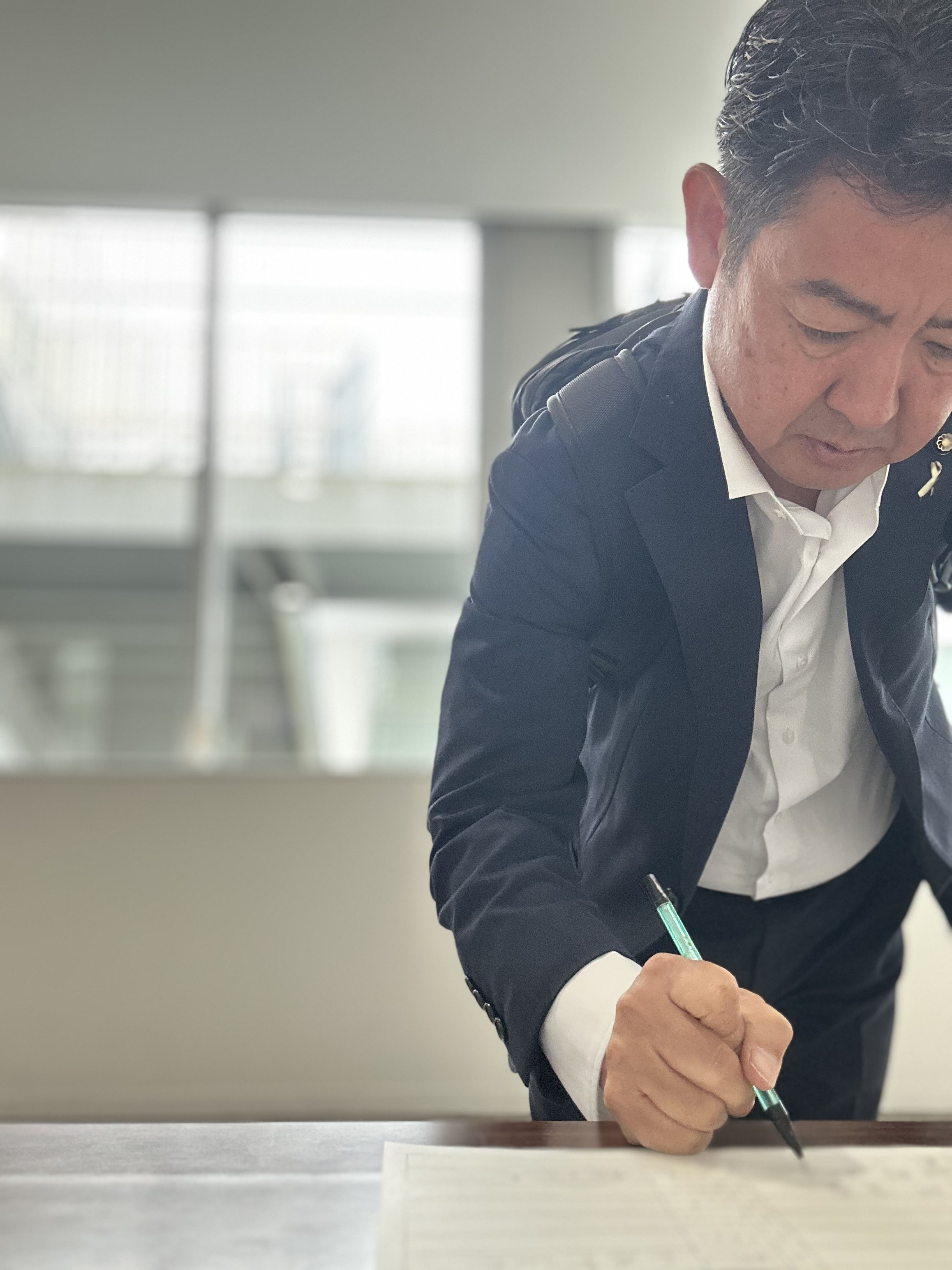 町田市議会6月定例会、本日開会しました。 補正予算は、東京都と連動して、物価高騰対策支援がメインです。 　子育て、医療介護、教育、中小事業所対策、誰ひとり取りこぼすことなく、市民の生活を守る、そんな思