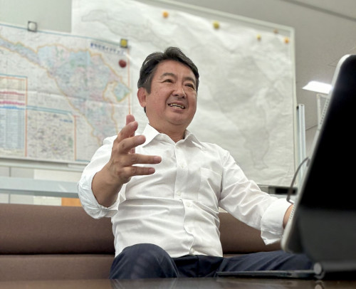 9月1日（月曜日）の４番目（14時ぐらい）本会議（一般質問）で登壇します。  今定例会では、  １ 病院経営の現状と課題 ２ 町田駅における新バスセンター整備について ３ デフリンピックのレガシーと手