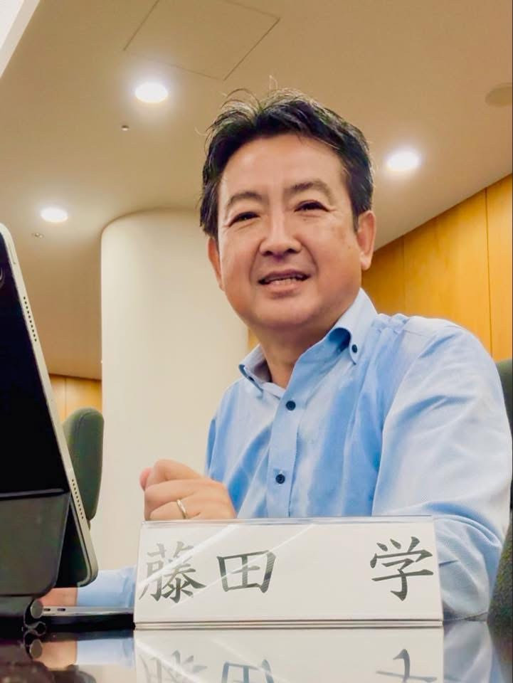 #ふじた学 のInstagramを装った、いわゆる #偽アカウント の存在が複数、確認され、報告もいただいています。  皆さんの情報を不正に取得される恐れがありますので、偽アカウントからのフォローリク