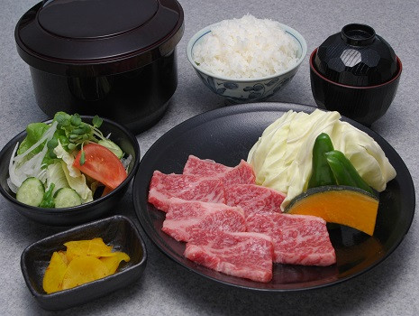 和牛特選上カルビランチ