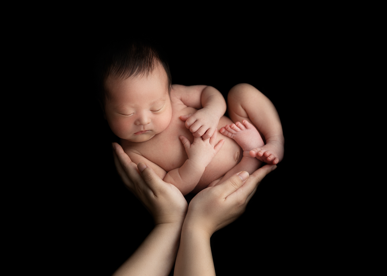 newborn-7.jpg