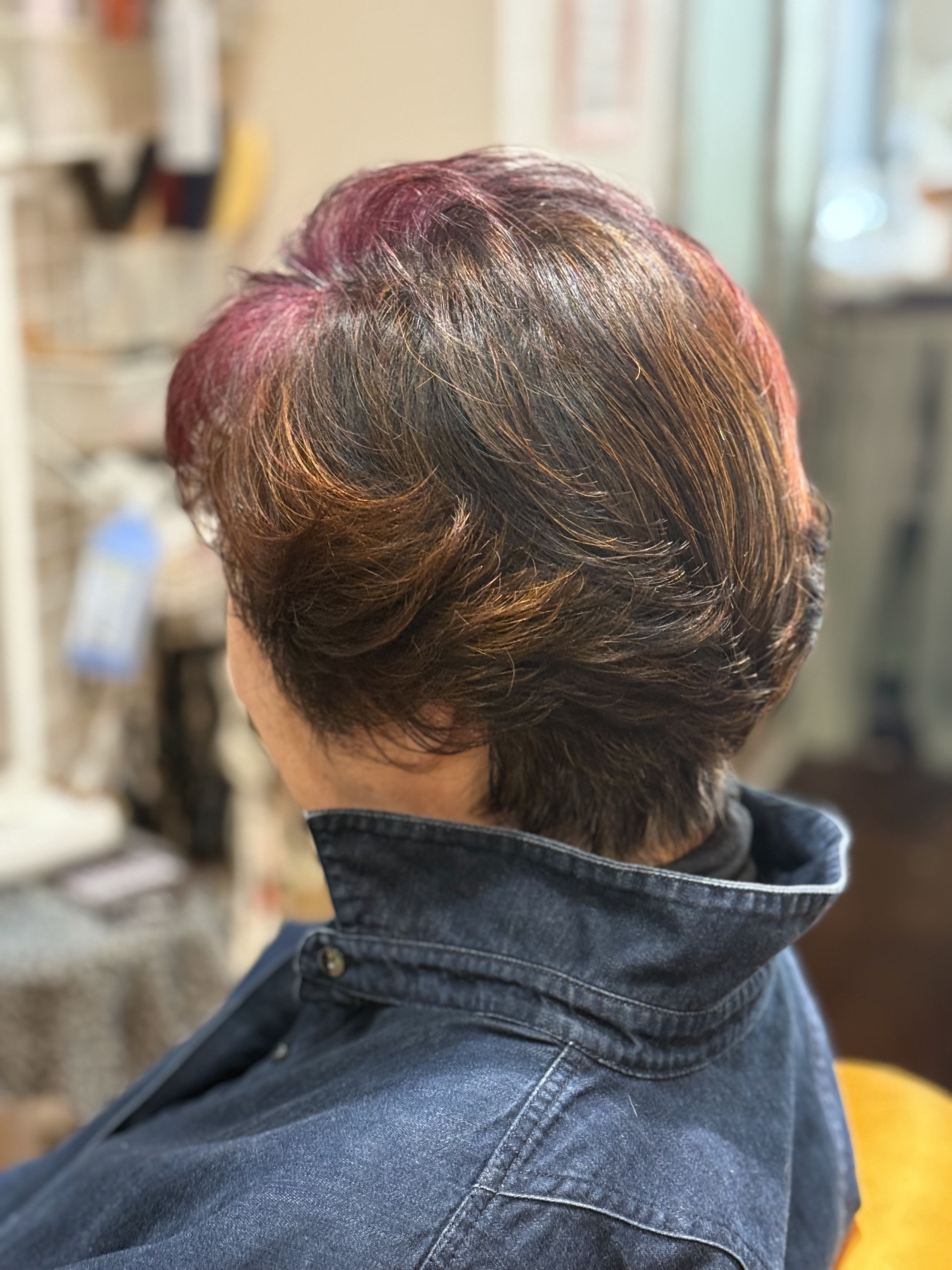 無理に若く見せるより  「清潔感」「品」  「自然なボリューム」が大切❣️