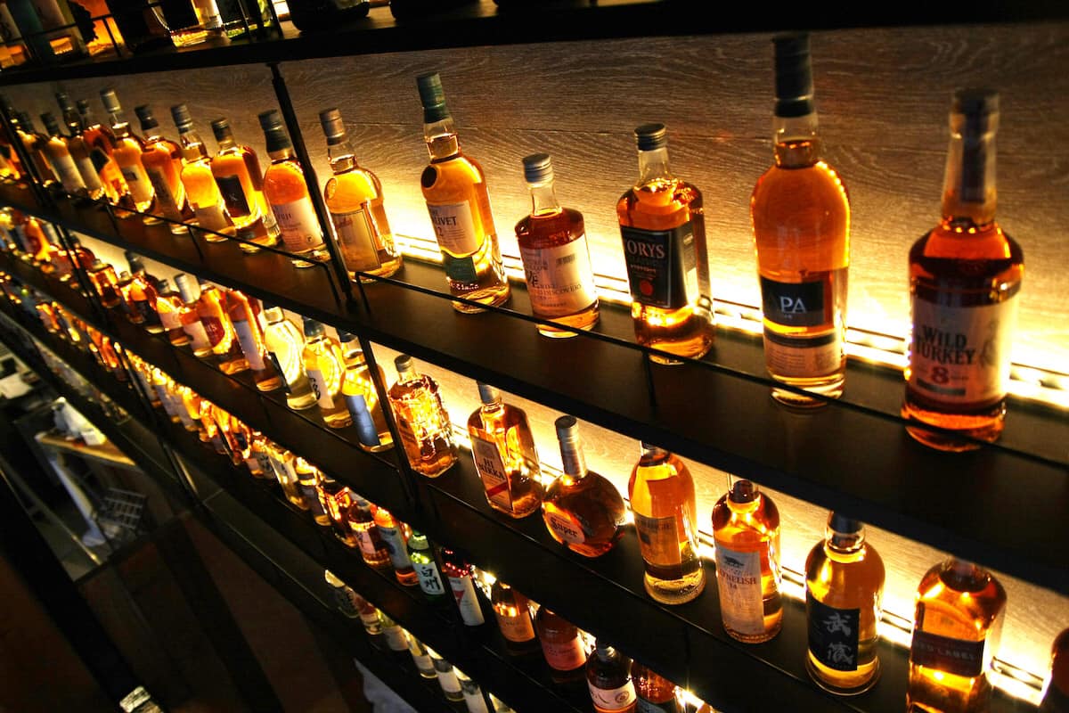 180種類のウイスキーを取り揃えております 公式 すすきの ウィスキーが愉しめるハイボールバー Bar 1 バートゥウェンティーポイントワン