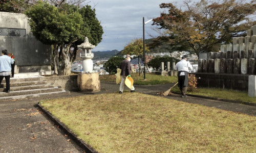 11月8日姫路名古山陸海軍墓地清掃の日