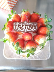 生クリーム（イチゴ）6号（18cm）