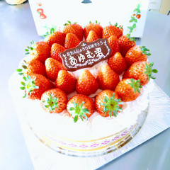 生クリーム（イチゴ）8号（25cm）