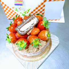 生チョコレート（イチゴ）5号（15cm）