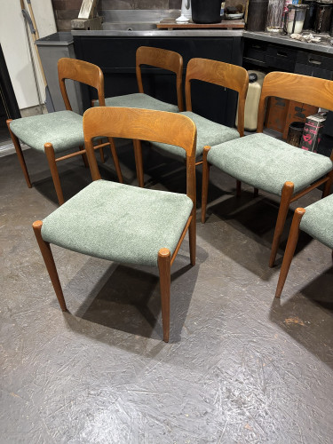 椅子の張り替え 椅子修理 業者 椅子のぐらつき 修理