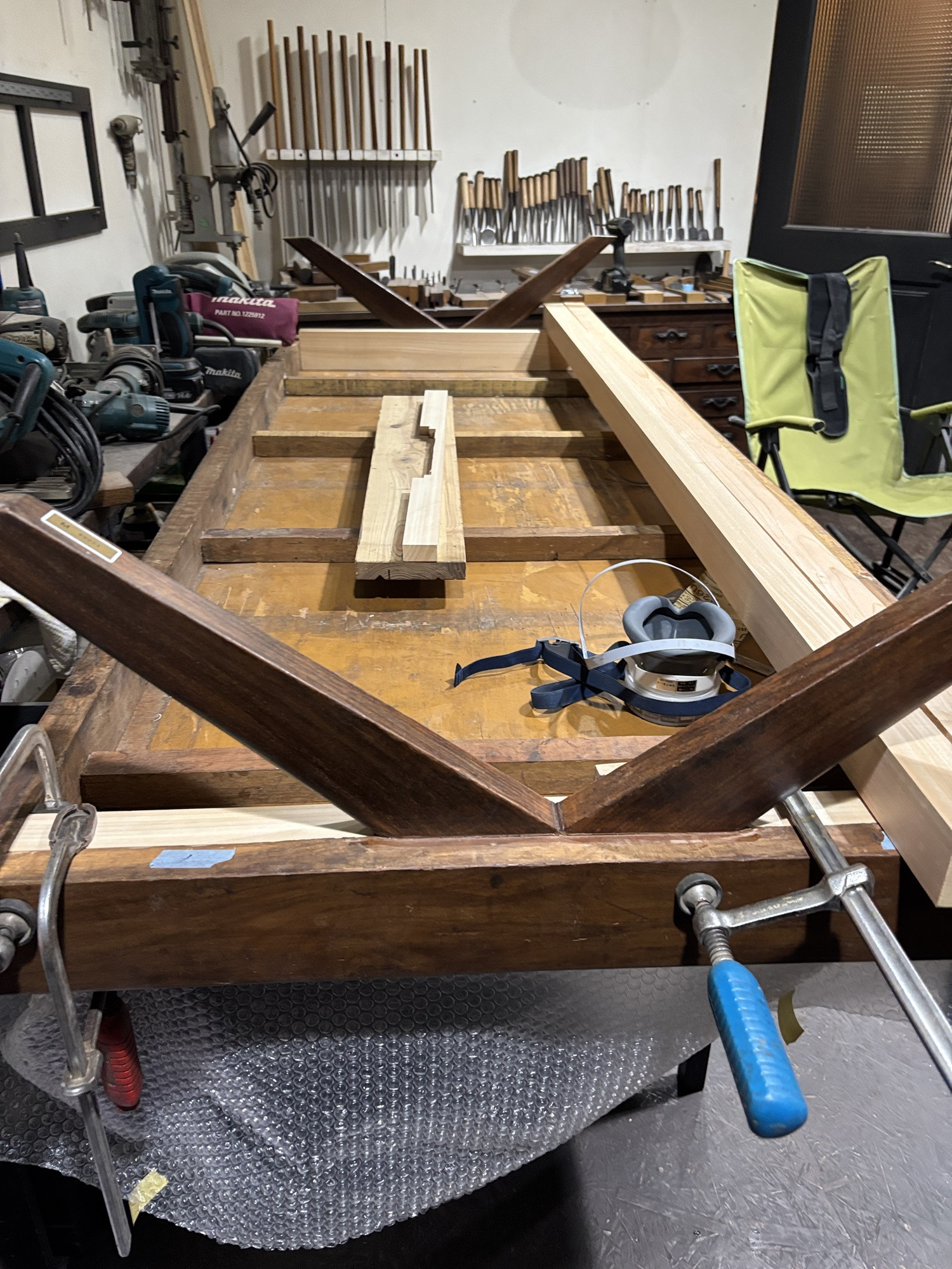 テーブルの修理