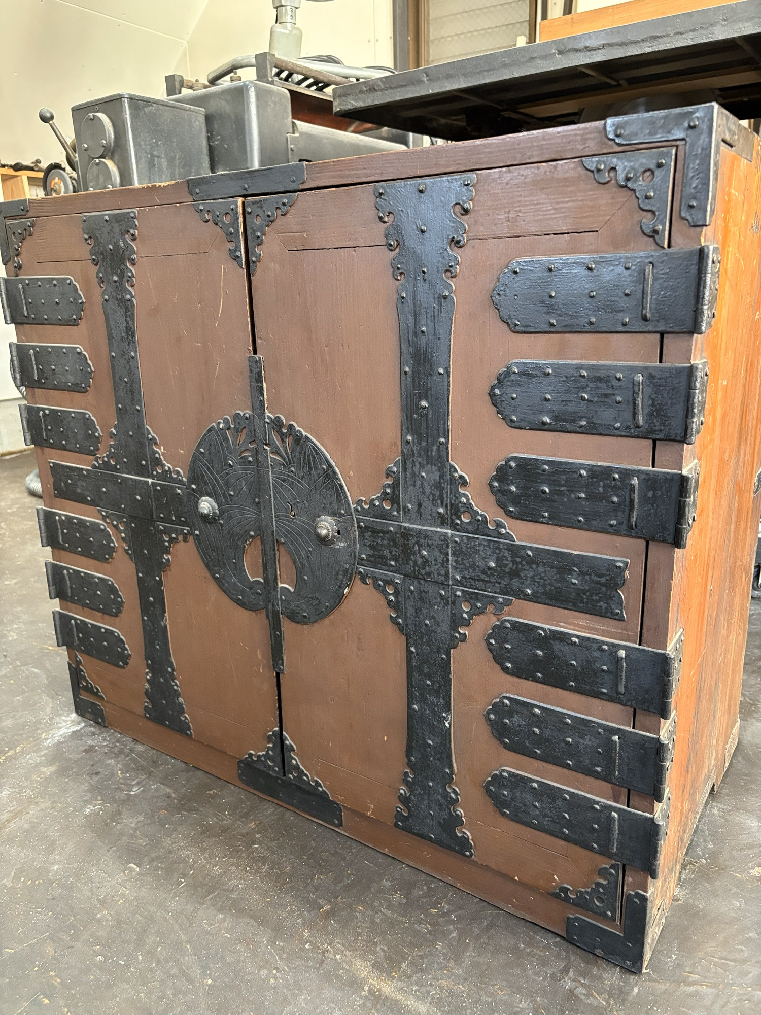 帳場箪笥の修理