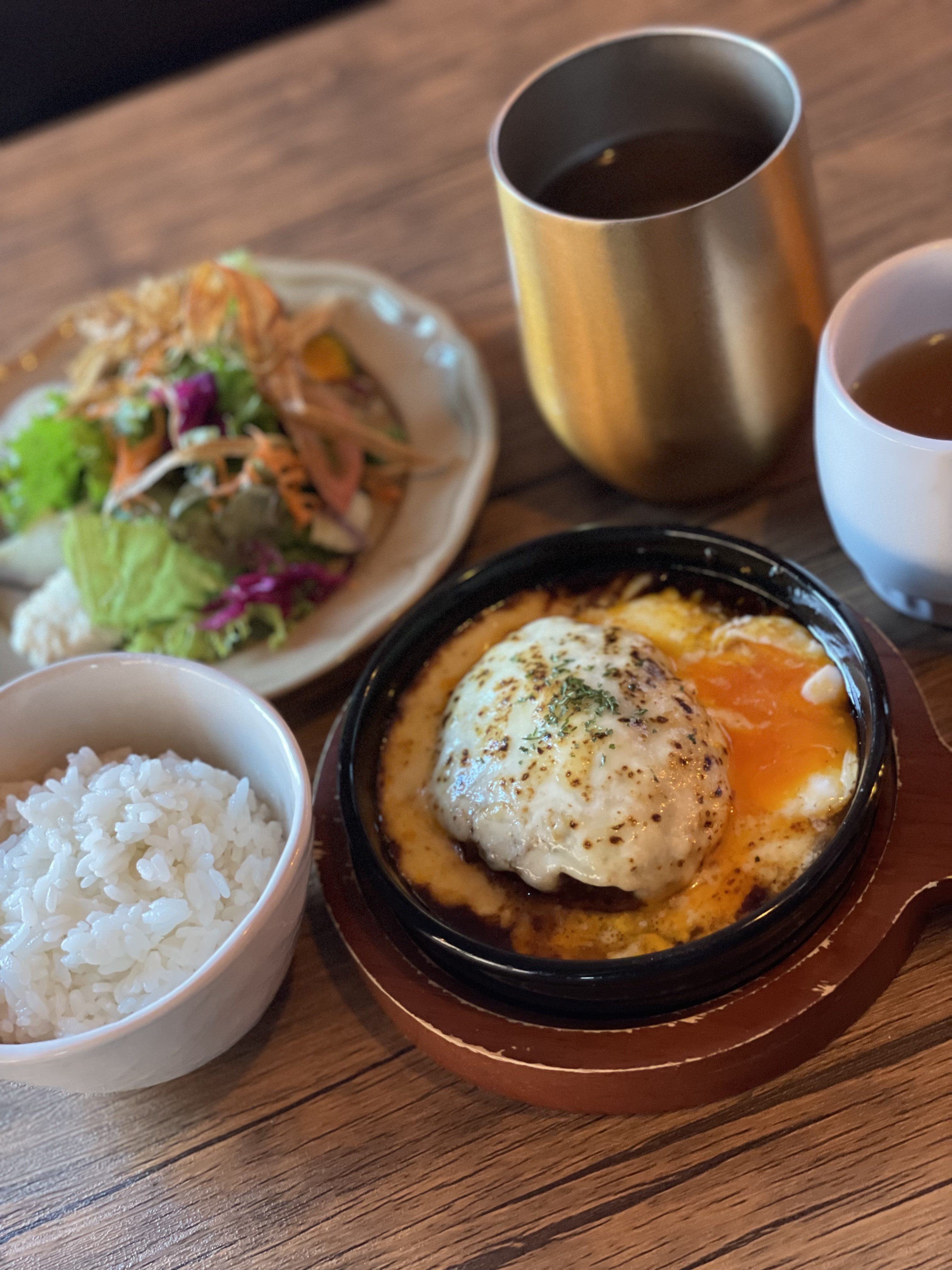 とろ〜りチーズの焼きチーズハンバーグ
