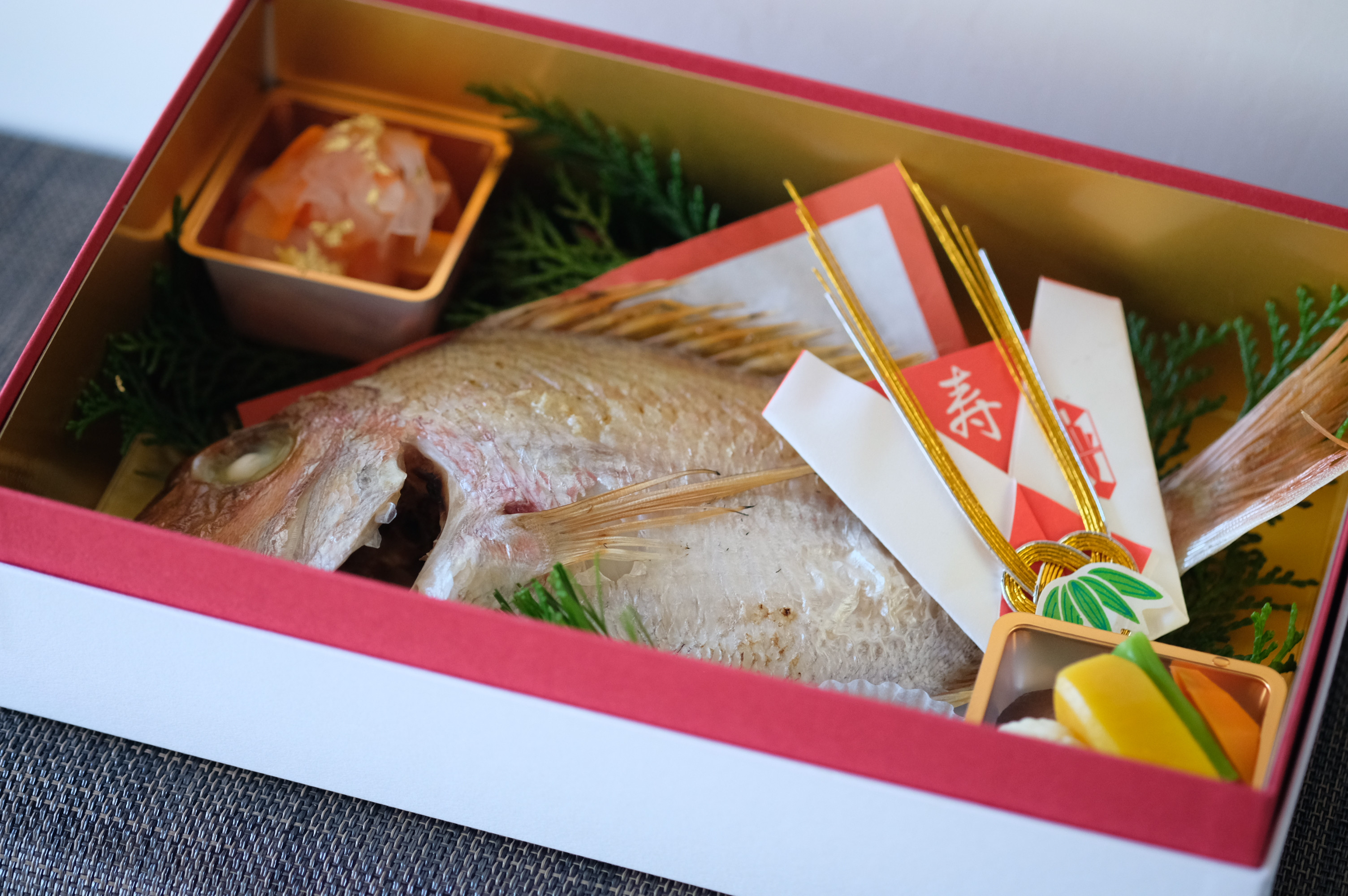 焼き鯛 尾頭付き