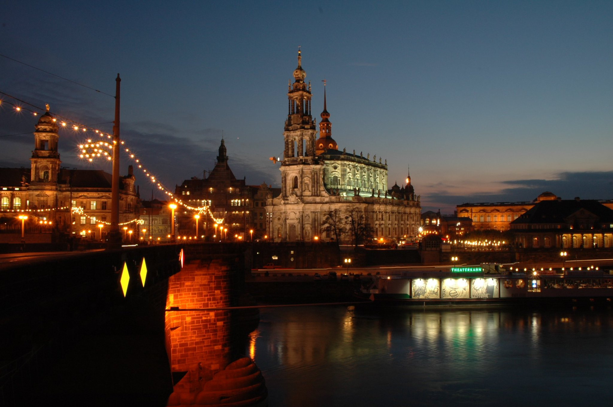  欧州クリスマス街風景展 11,13〜12,28