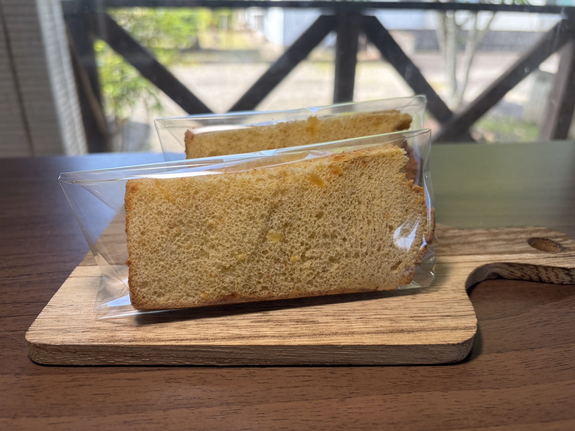 高城町にてシフォンケーキを製造しております