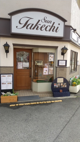 店外観.jpg