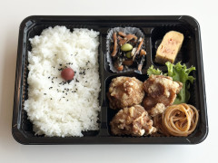 02_鶏の竜田揚げ弁当.jpg