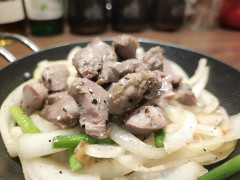 砂肝の黒胡椒焼き