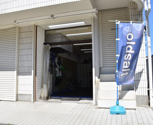 “バイク洗車”の文字が目印です♪