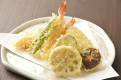 【午後３時～ご提供】一品料理「天ちら」（天ぷら盛り合わせ）