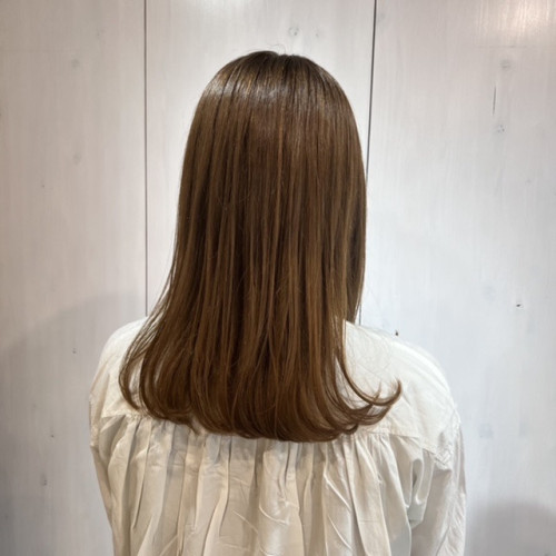 毛先Ｃカールセミロング