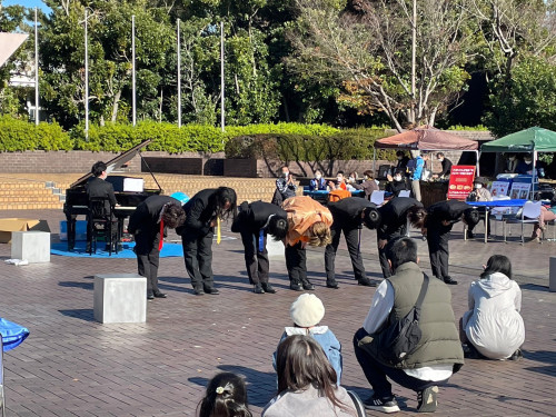 12月10日　市民文化会館オーガニックマルシェ開催されました。会場の写真をアップしてあります。