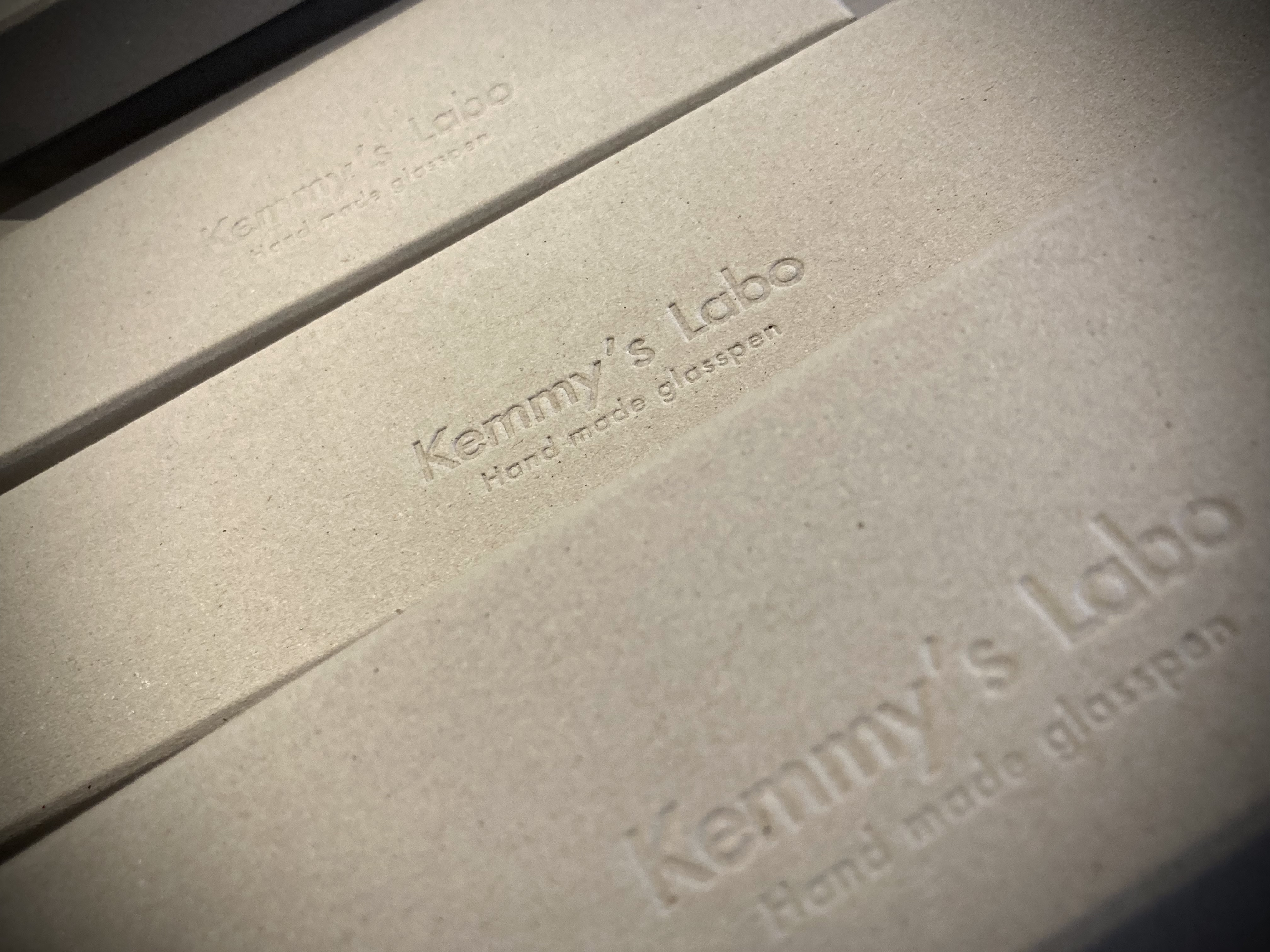 Kemmy‘s Laboガラスペンが入荷、数量わずか。