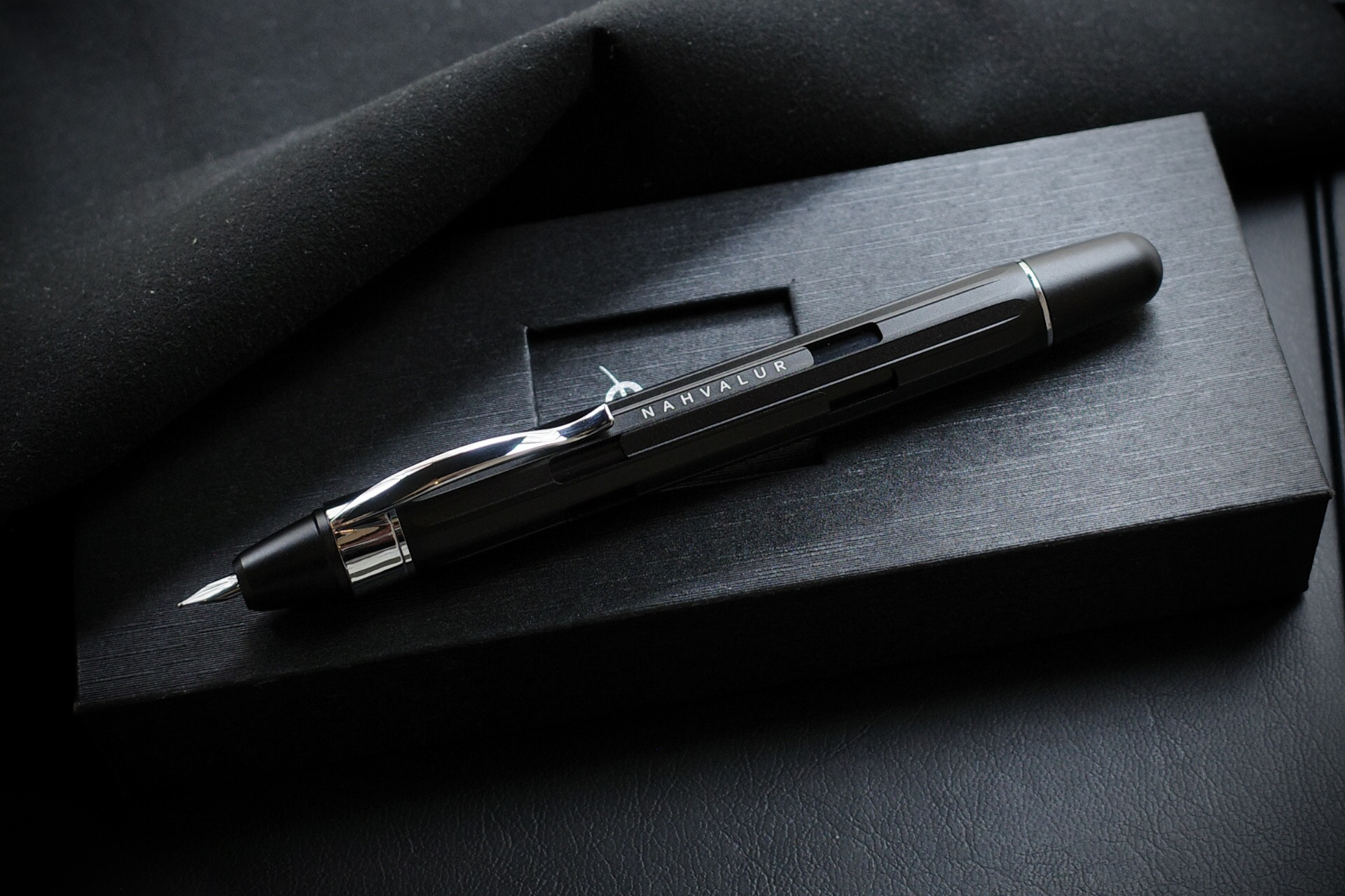 新ノック式万年筆Nahvalur「エクリプス」在庫開始。