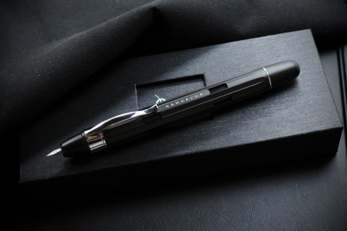 新ノック式万年筆Nahvalur「エクリプス」在庫開始。