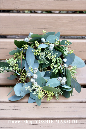 11月のコラム【ユーカリのリース2025】をアップしました