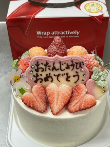 【フルーツのバースデーケーキ♪】