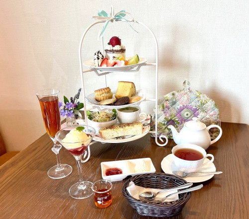 【プレミアムアフタヌーンティーセットがリニューアル！】