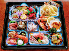 折詰　7000円（税込）