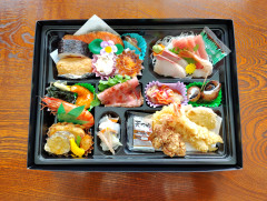 折詰　4000円（税込）