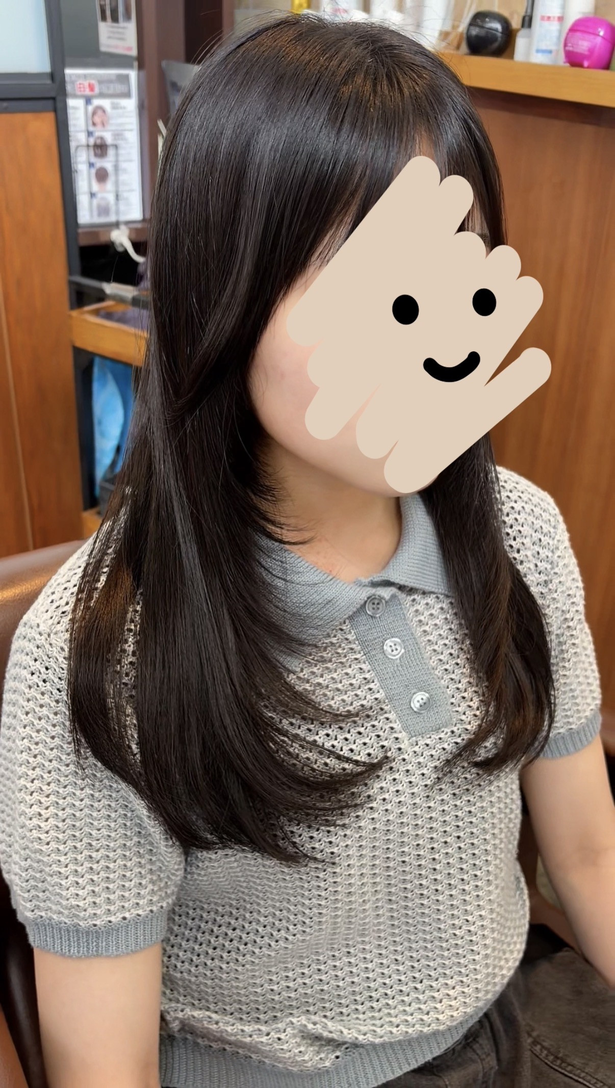 サイドと顔まわりのレイヤースタイル