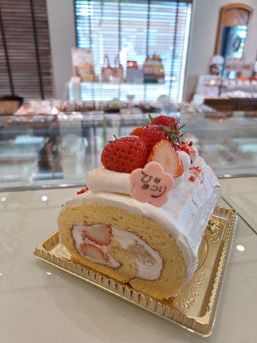ひな祭り限定ケーキ