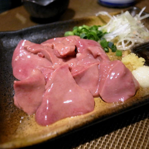 地鶏のレバ刺し