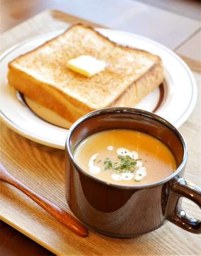 「週替わりのスープとパンのセット」 10月～