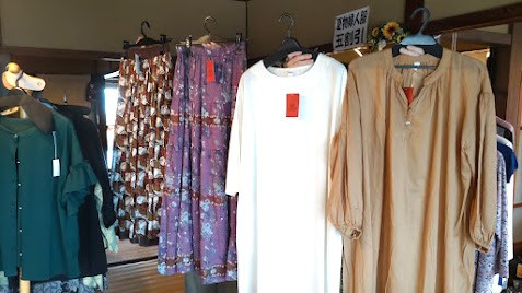 夏物婦人服半額セール