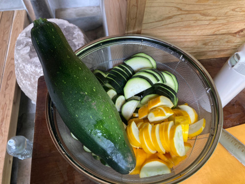 ズッキーニ_2023.6.11子ども食堂_230612_2.jpg