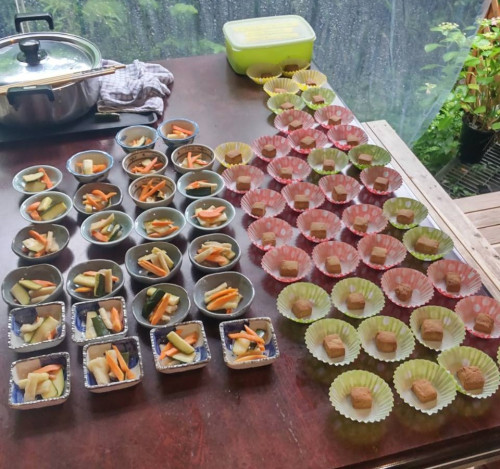 配膳前_クッキーなど.jpg