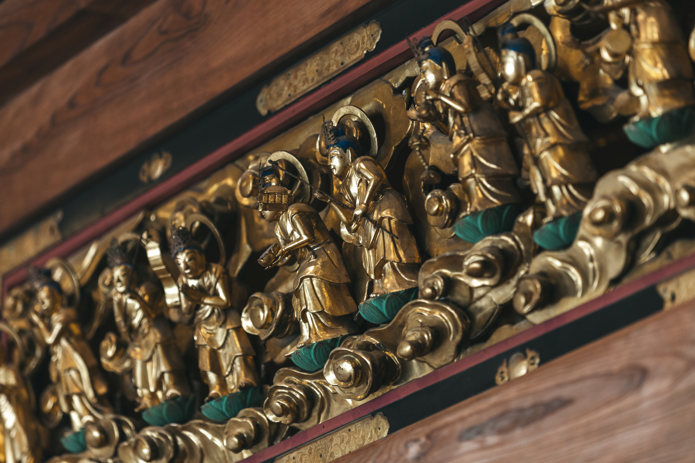 本堂欄間（二十五菩薩）