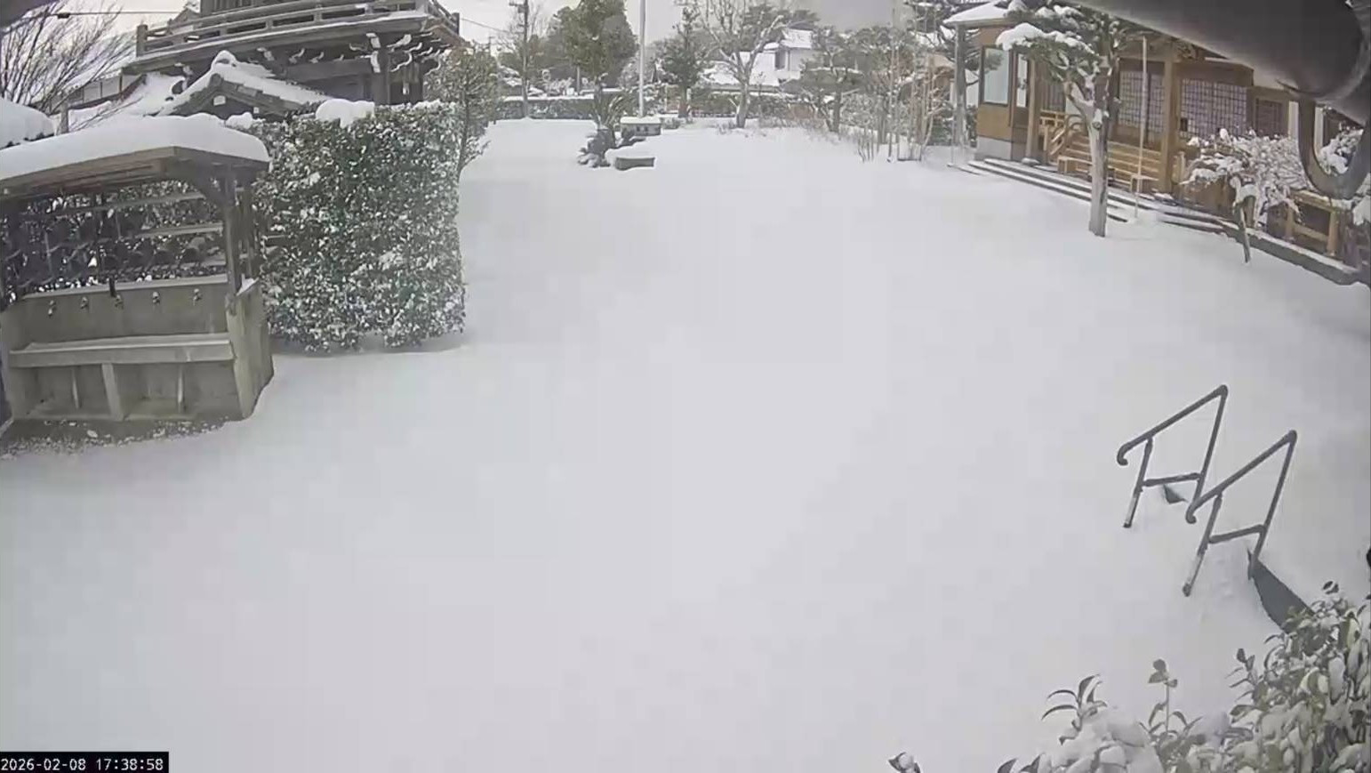 2月8日の風景（境内カメラ　寒波襲来）