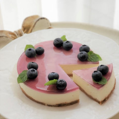 【6月のレッスン】きらきらブルーベリージュレのレアチーズケーキ