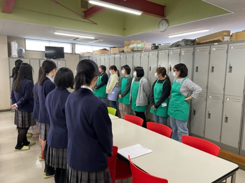 高校生見学５.jpeg