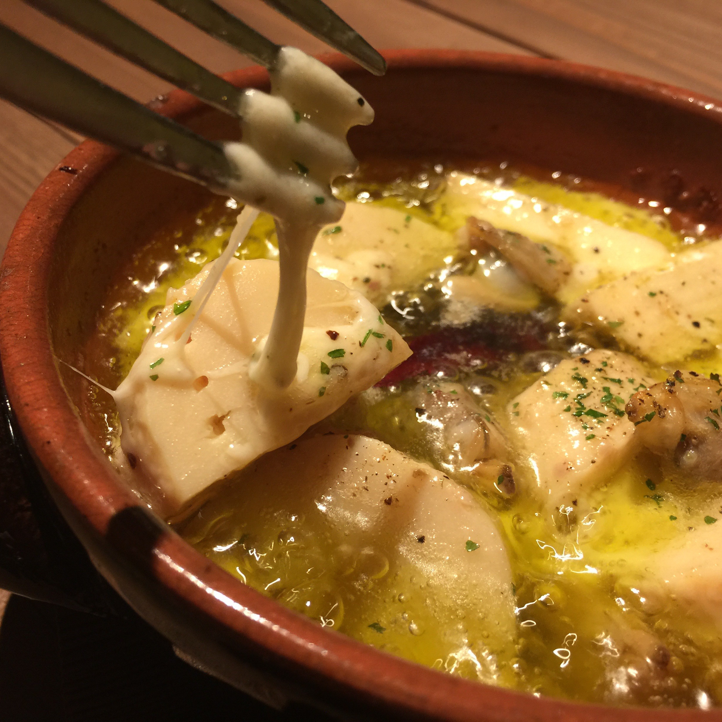 筍とあさりとモッツアレラのアヒージョ